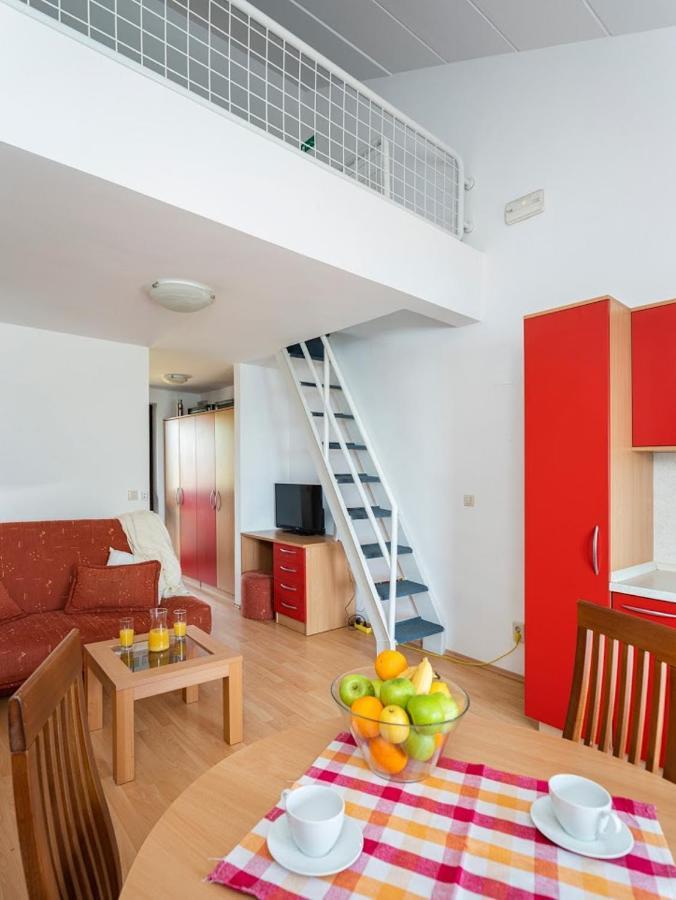 Apartments Hostin Roza Duga Uvala Pavicini エクステリア 写真